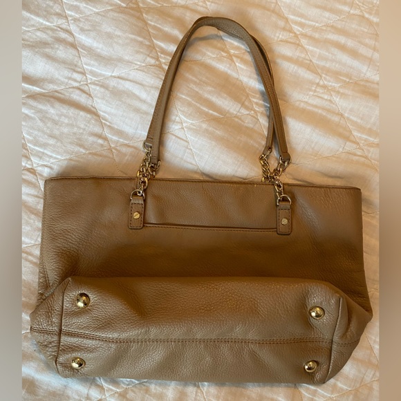 Michael Kors soft grain leather shoulder bag - Picture 7 of 7